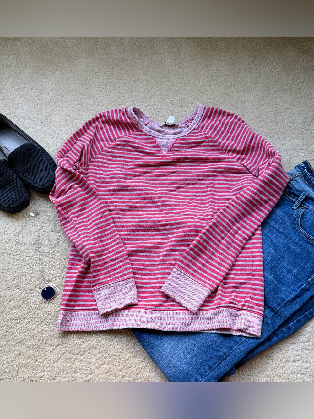 G.H. Bass Womenβs Gray & Red Striped Sweatshirt - Size S - EUC - Cotton Blend